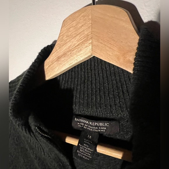 Banana republic men’s medium green cotton sweater - Picture 2 of 7